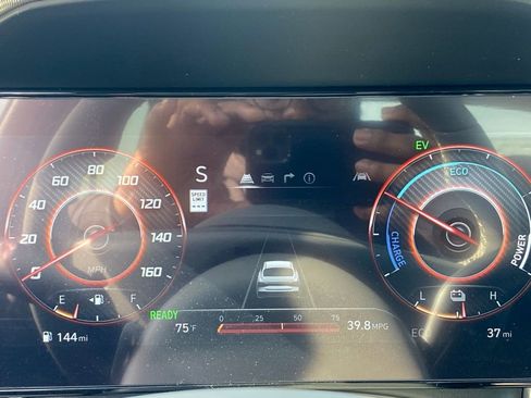 New 2026 Hyundai Elantra Sport FWD image 32