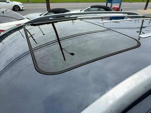 Used 2011 Porsche Cayenne S image 16