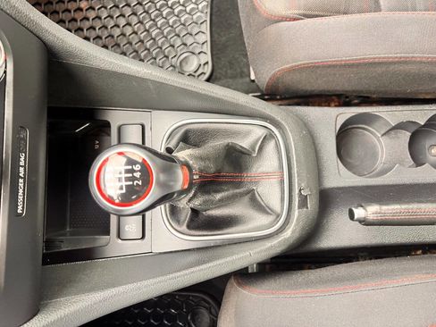 Used 2012 Volkswagen GTI Base PZEV 4dr Hatchback 6M w/ image 21