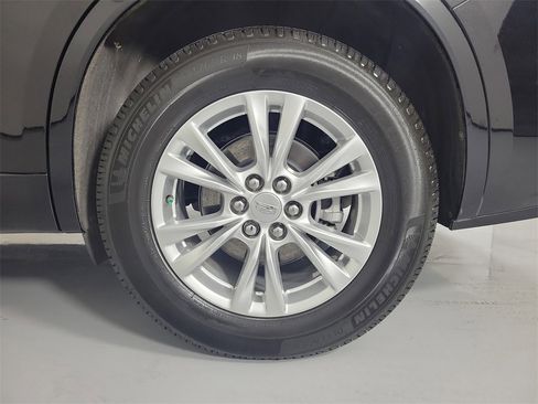 Certified 2024 Cadillac XT6 Luxury w/ LPO, Floor Liner Package image 10