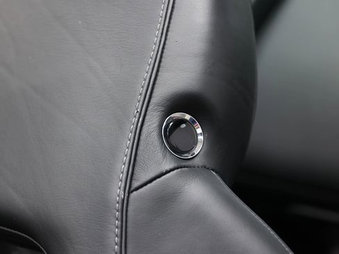 Used 2015 Aston Martin DB9 Volante RWD image 76