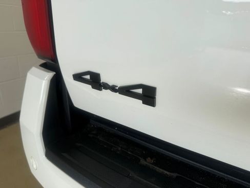 Used 2024 Toyota Tacoma TRD Off-Road w/ TRD Off Road Upgrade Package AWD/4WD image 14
