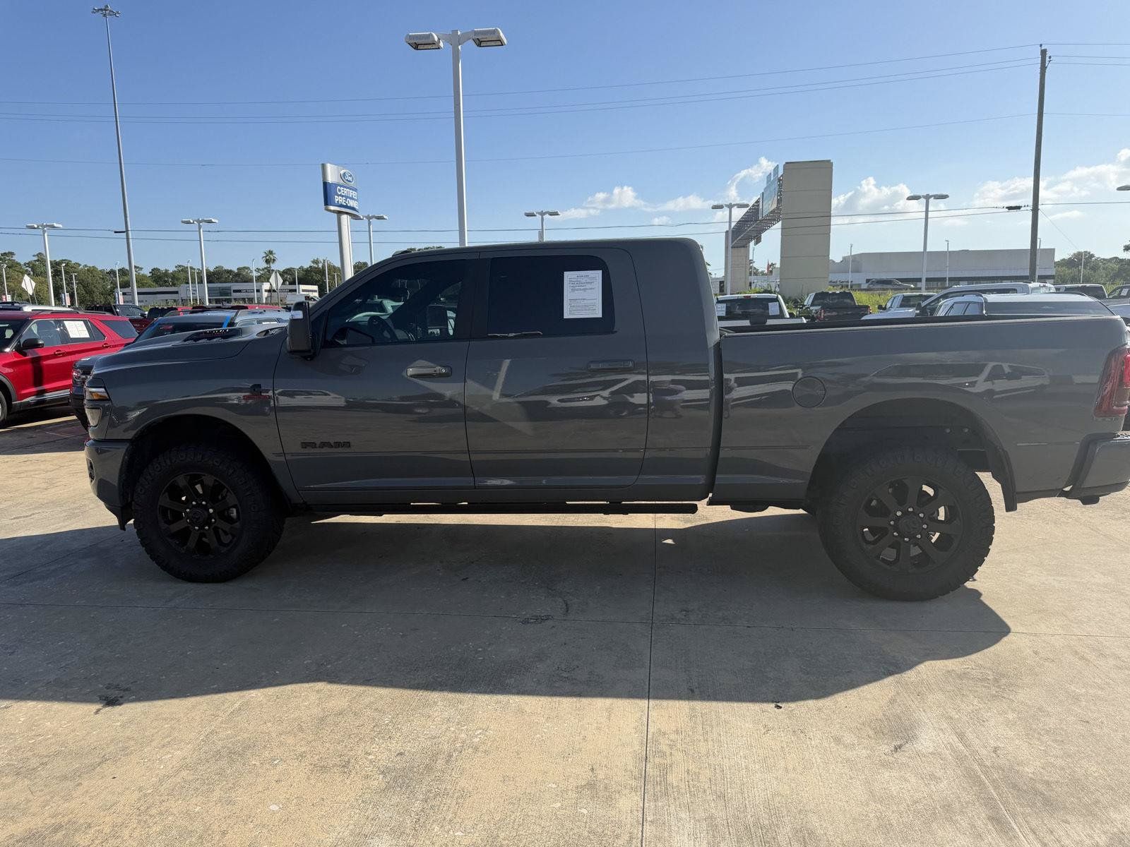 Used 2026 RAM 2500 Laramie AWD/4WD image 16