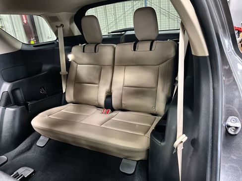 Used 2022 Ford Explorer Limited w/ Equipment Group 301A AWD/4WD image 22