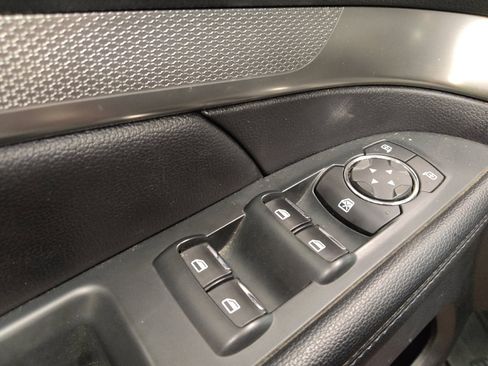 Used 2019 Ford Explorer XLT w/ Equipment Group 202A image 27