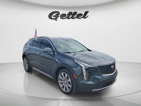 Used 2021 Cadillac XT4 Premium Luxury w/ Driver Awareness Package FWD image 3