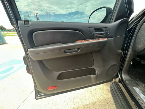 Used 2008 Chevrolet Avalanche LTZ w/ LTZ Preferred Equipment Group AWD/4WD image 26