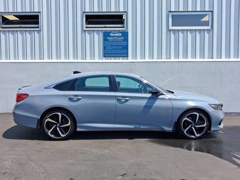 Used 2022 Honda Accord Sport image 9