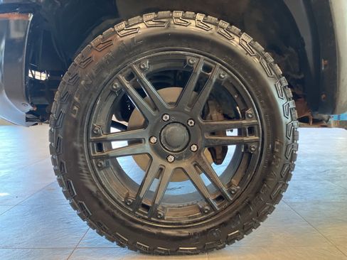 Used 2016 Toyota Tundra SR5 image 9