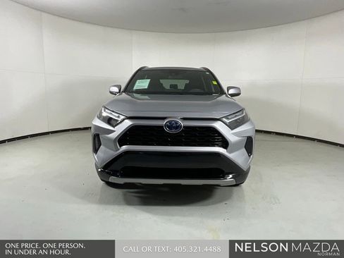 Used 2024 Toyota RAV4 SE AWD/4WD image 2