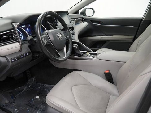 Used 2023 Toyota Camry XLE w/ Cold Weather Package image 19