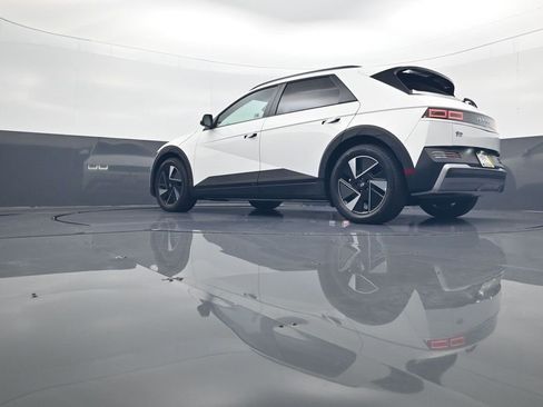 New 2025 Hyundai Ioniq 5 SEL image 27