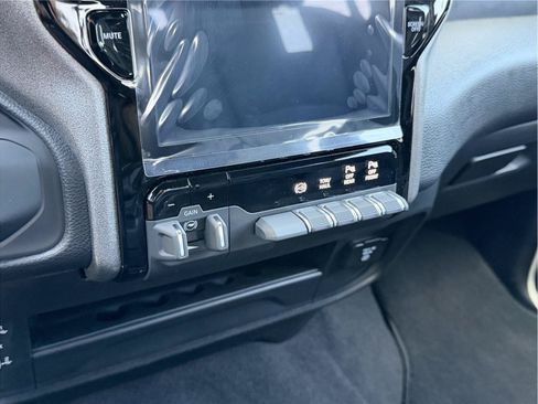 Used 2025 RAM 2500 Tradesman AWD/4WD image 23
