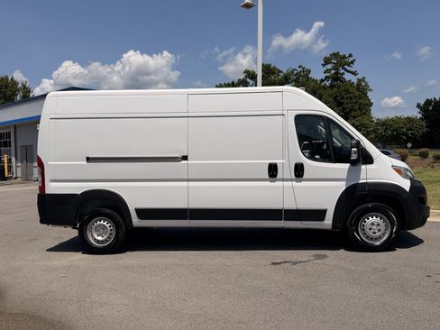 Used 2026 RAM ProMaster 2500 w/ Convenience Group FWD image 13