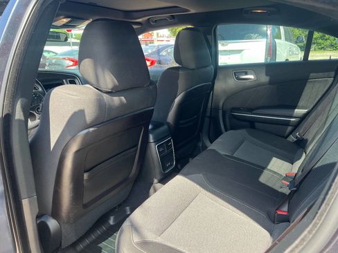 Used 2019 Dodge Charger SXT image 16