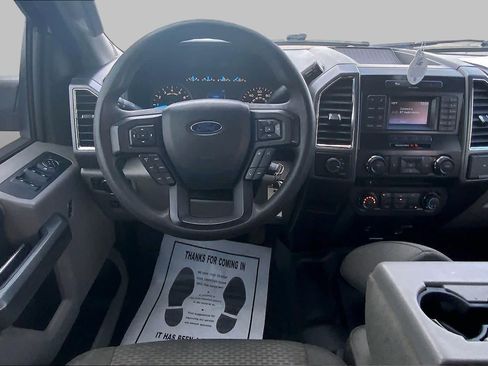 Used 2016 Ford F150 XLT AWD/4WD image 5
