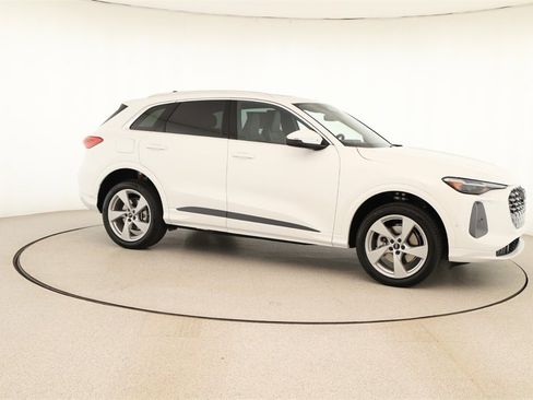 New 2025 Audi Q5 Premium Plus image 9