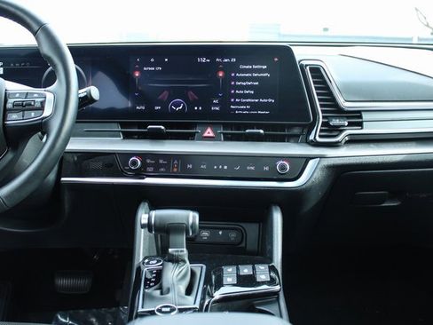 Used 2025 Kia Sportage SX image 18
