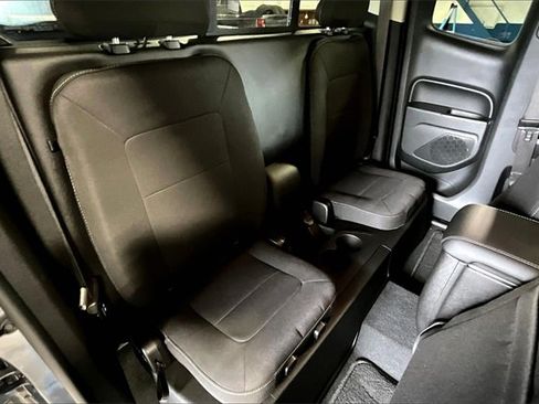 Used 2022 GMC Canyon Elevation image 29