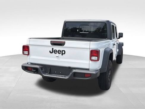 Used 2024 Jeep Gladiator Sport AWD/4WD image 23