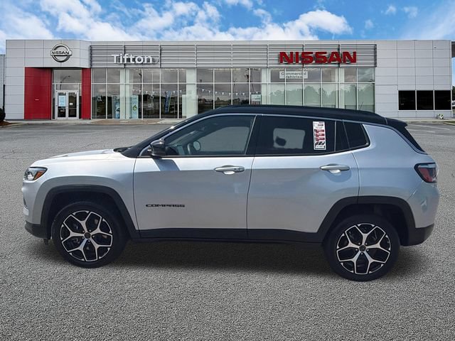 Used 2025 Jeep Compass Limited AWD/4WD image 4