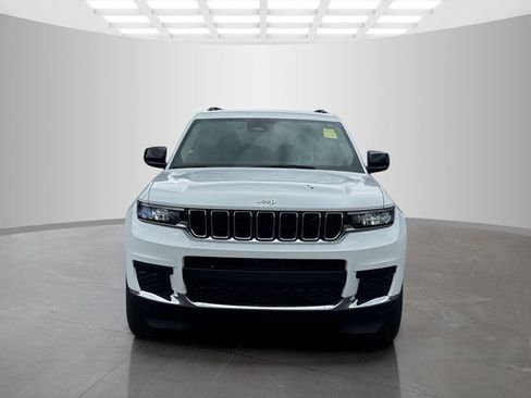 Certified 2024 Jeep Grand Cherokee L Laredo AWD/4WD image 2
