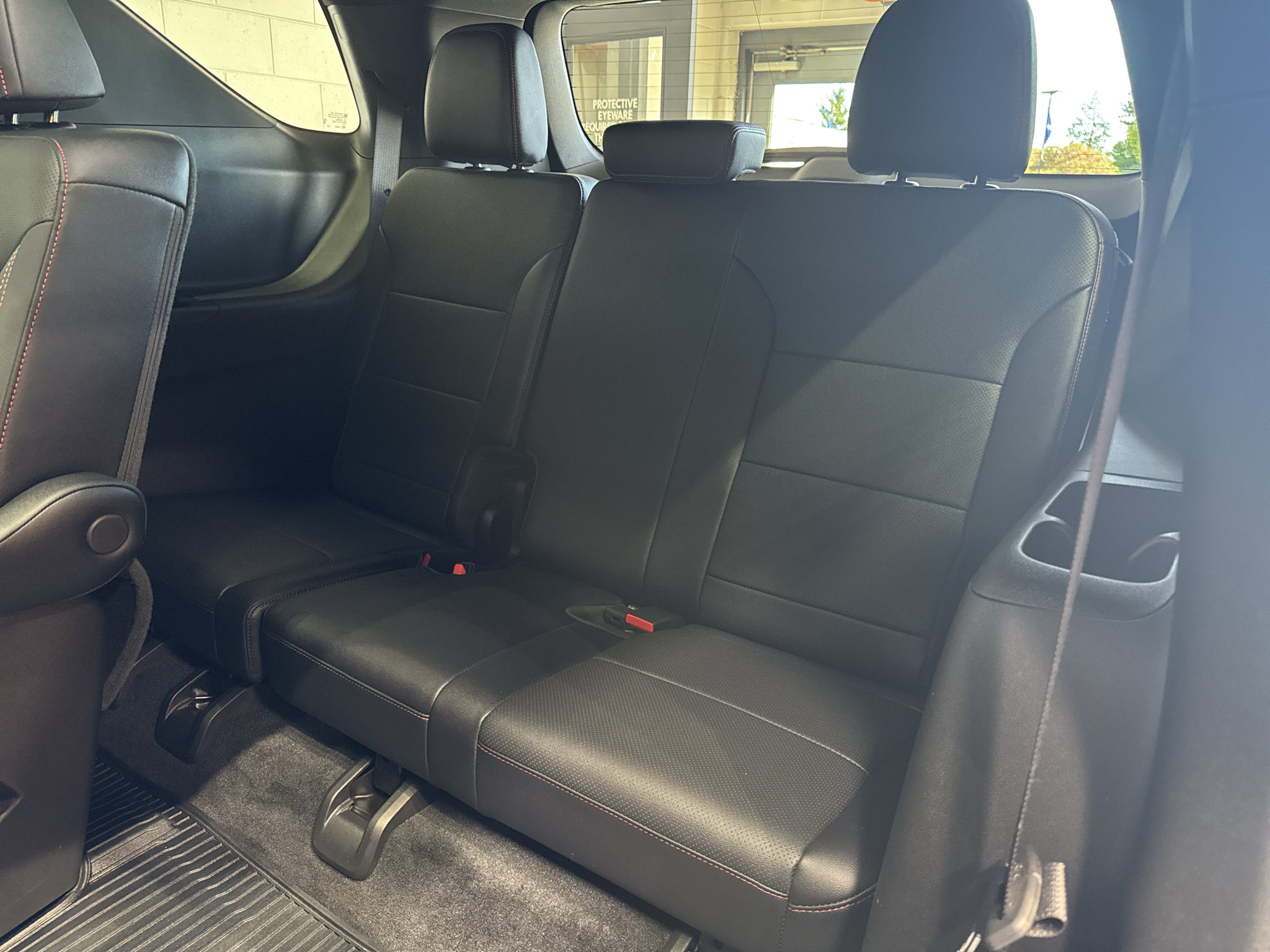 Used 2025 Chevrolet Traverse Z71 w/ LPO, Floor Liner Package AWD/4WD image 12