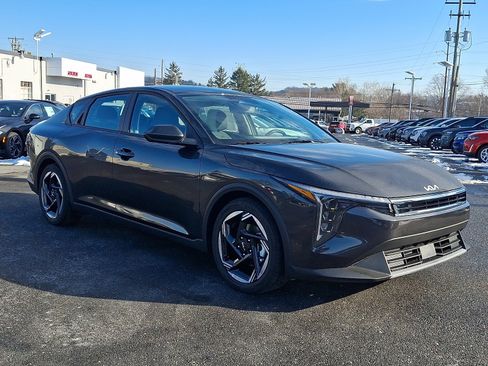 New 2025 Kia K4 EX FWD image 2