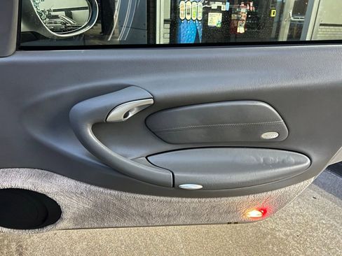 Used 2000 Porsche 911 Carrera image 20