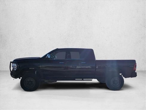 Used 2022 RAM 3500 Limited image 9