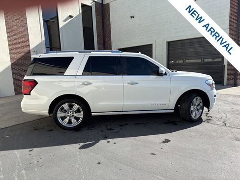 Used 2023 Ford Expedition Platinum image 8