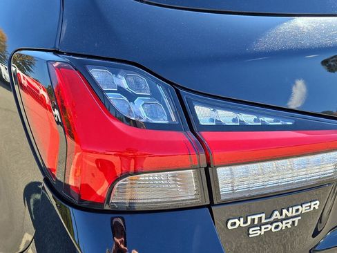 Used 2021 Mitsubishi Outlander Sport LE image 13