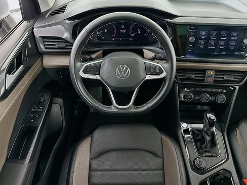 Used 2022 Volkswagen Taos SEL w/ Panoramic Sunroof Package image 23