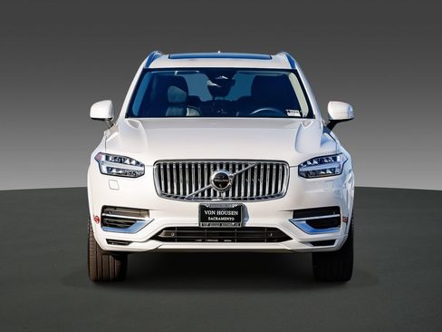 Used 2023 Volvo XC90 T8 Plus image 6