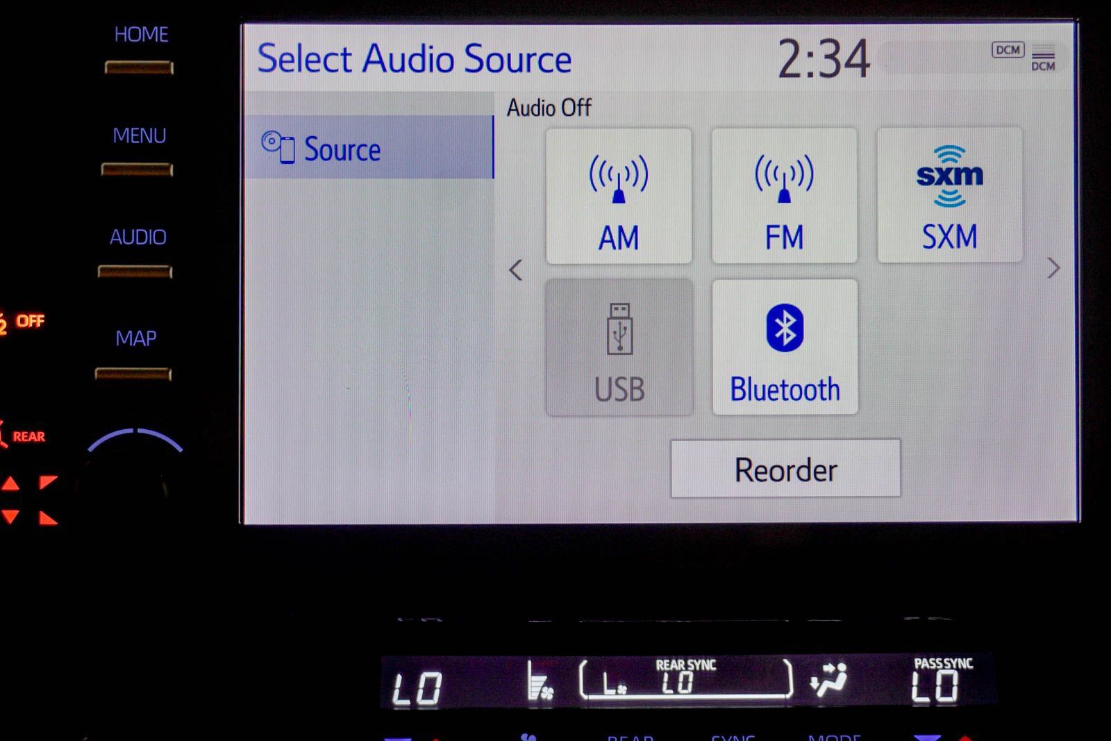 Used 2024 Toyota Sienna LE FWD image 25