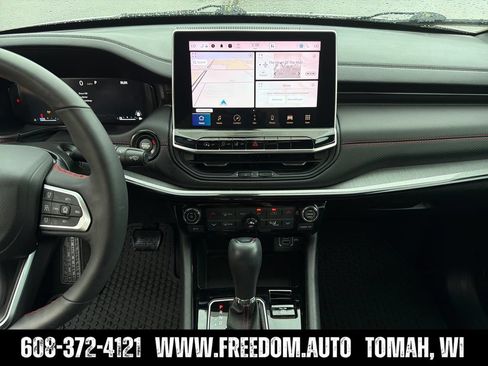 Used 2023 Jeep Compass Trailhawk w/ Trailhawk Elite Group AWD/4WD image 17