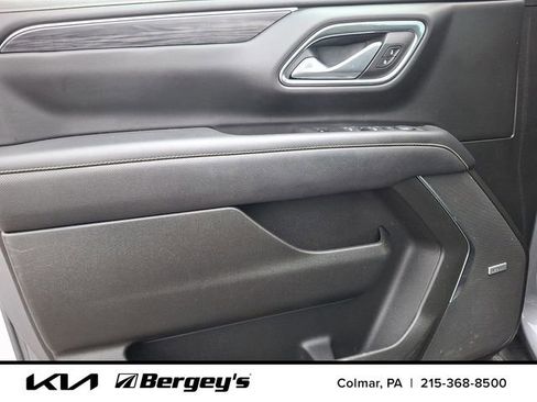 Used 2022 GMC Yukon SLT w/ SLT Luxury Package image 16