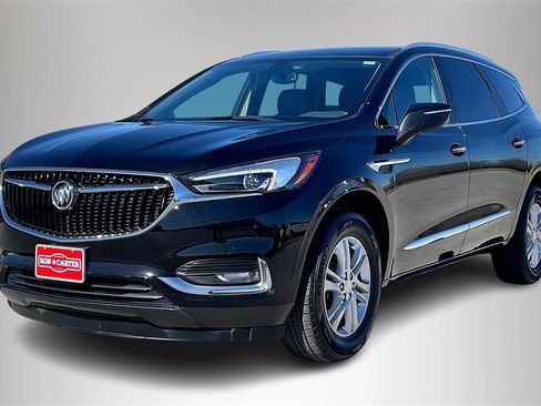 Used 2020 Buick Enclave Essence image 2