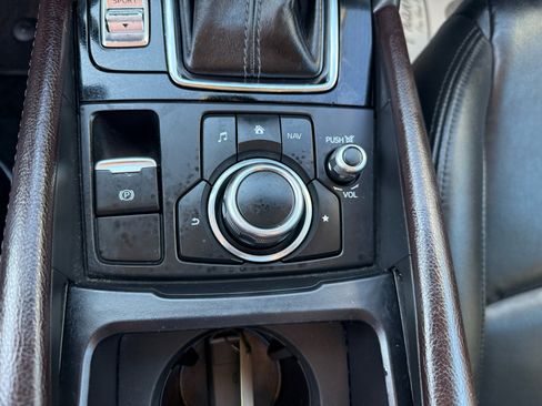 Used 2017 MAZDA MAZDA3 Touring w/ Popular Equipment Package image 24