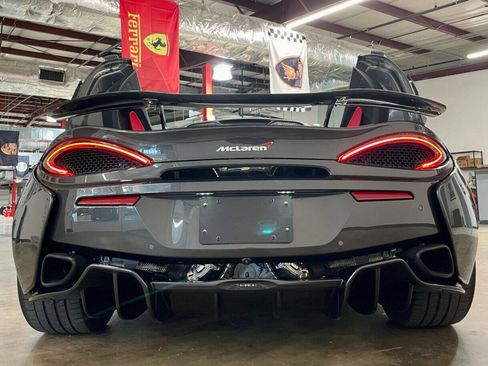 Used 2017 McLaren 570S image 37