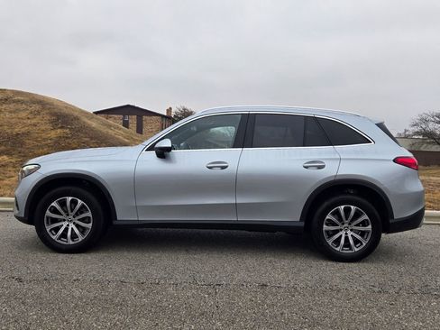 Used 2023 Mercedes-Benz GLC 300 4MATIC image 2