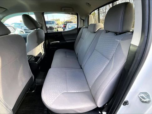 Used 2023 Toyota Tacoma SR5 AWD/4WD image 19