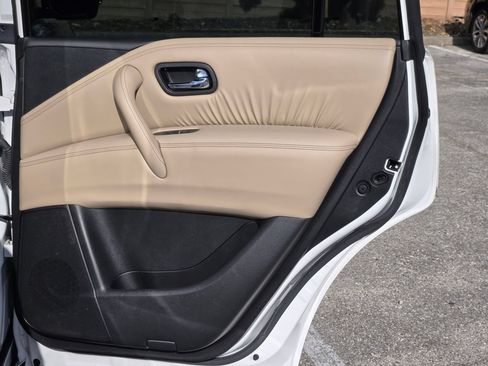 Used 2021 Nissan Armada SV w/ SV Appearance Package RWD image 25