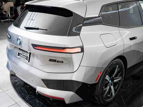 Used 2023 BMW iX M60 image 18