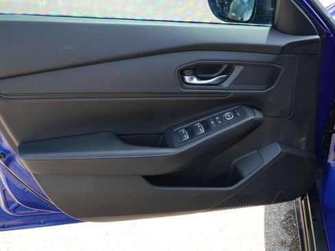 Used 2023 Honda Accord Sport image 4