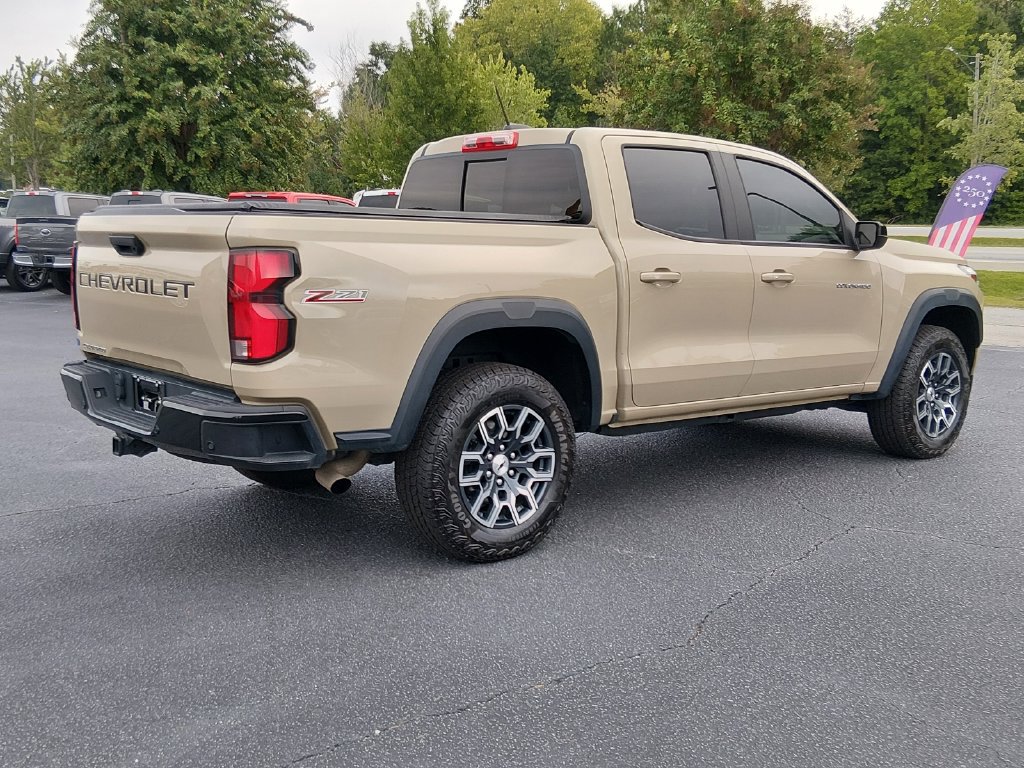 Used 2024 Chevrolet Colorado Z71 w/ Z71 Convenience Package 2 AWD/4WD image 4