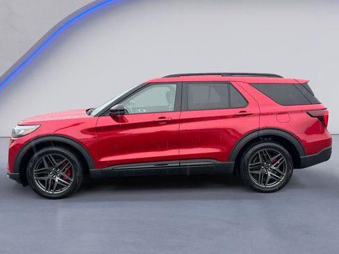 Used 2025 Ford Explorer ST AWD/4WD image 7