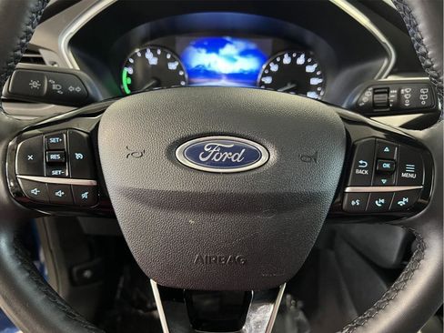 Used 2022 Ford Escape SE w/ Cold Weather Package FWD image 19