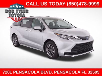 Used 2024 Toyota Sienna LE w/ LE Plus Package