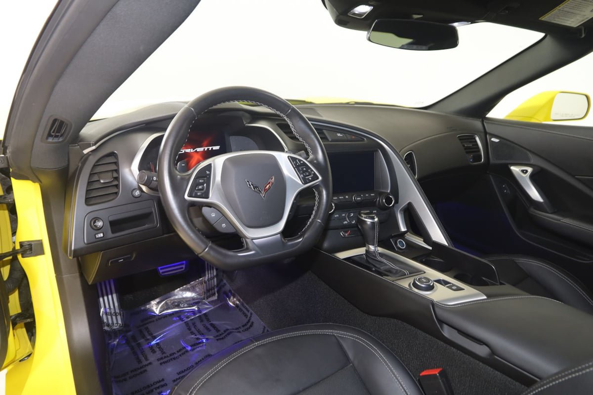 Used 2016 Chevrolet Corvette Stingray Coupe RWD image 34
